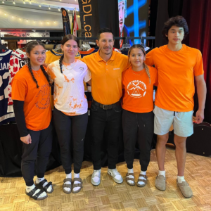 Jordin Tootoo with Notre Dame students from Nunavut Jordin Tootoo with Notre Dame students from Nunavut
